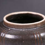 A BLACK-GLAZED JAR SONG DYNASTY (960-1279) - Foto 6