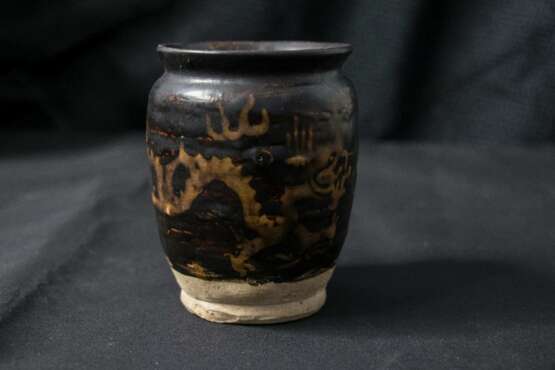 A BLACK-GLAZED JAR JIZHOU YAO SONG DYNASTY (960-1279) - фото 2