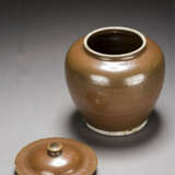 A BROWN-GLAZED JAR DING YAO JIN DYNASTY (907-1125) - Foto 2