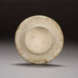A BROWN-GLAZED JAR DING YAO JIN DYNASTY (907-1125) - Foto 6