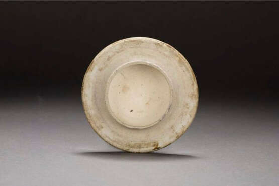 A BROWN-GLAZED JAR DING YAO JIN DYNASTY (907-1125) - photo 6