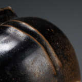 A BLACK-GLAZED JAR JIN DYNASTY (907-1125) - фото 2