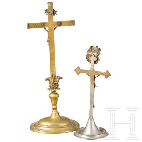 Zwei Kruzifixe, süddeutsch, 18. und 19. Jahrhundert - фото 2