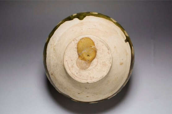 A SANCAI JAR TANG DYNASTY (618-907) - photo 4