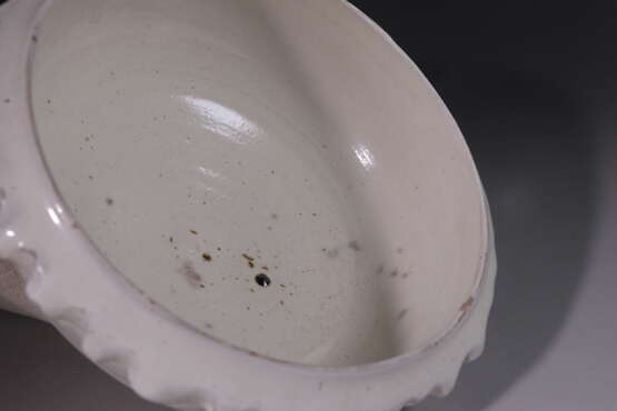 A FLOWER SHAPE WASHER CIZHOU YAO SONG DYNASTY (960-1279) - photo 5