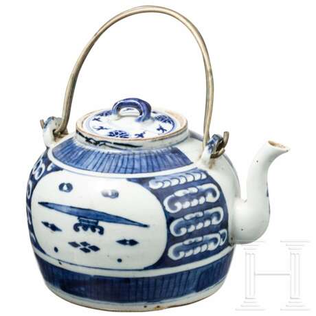 Blau-weiße Porzellan-Teekanne, China, 18. Jahrhundert - фото 1