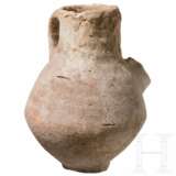 Seltenes Keramikgefäß mit Siebausguss, östlicher Mittelmeerraum, 1. Jahrtausend vor Christus - photo 2