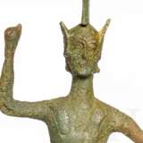 Hoplitenfigur eines Kriegers, Bronze, Umbrien, 5. Jahrhundert vor Christus - фото 9