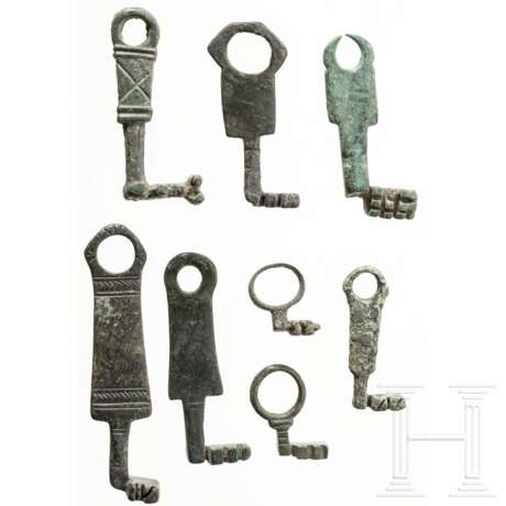 Acht Bronzeschlüssel, römisch, 1. - 4. Jahrhundert - Foto 1