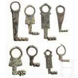 Acht Bronzeschlüssel, römisch, 1. - 4. Jahrhundert - Foto 1
