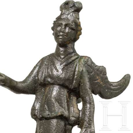 Bronzestatuette der Siegesgöttin Victoria, römisch, 2. - 3. Jahrhundert - photo 4