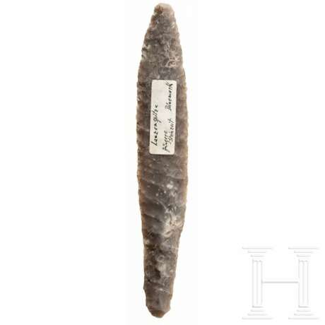 Eine Speerspitze aus Flint, Dänemark, jüngere Steinzeit, ca. 3. Jahrtausend vor Christus - photo 2
