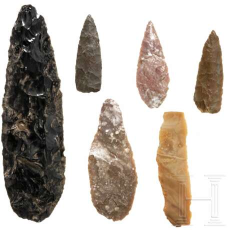 Sechs Steinartefakte, Mitteleuropa, Jungpaläolithikum bis Neolithikum, 40.000 - 3.000 vor Christus - photo 2