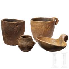 Vier Trinkgefäße, Lausitzer Kultur, ca. 900 - 500 vor Christus