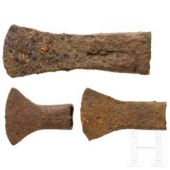 Drei Beile, Eisen, keltisch, 3. - 1. Jahrhundert vor Christus
