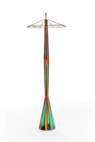 Fulvio Bianconi. Floor lamp with body composed of three overlapping truncated cone elements - Foto 1