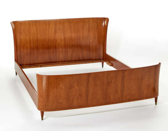 Paolo Buffa. Double bed with curved headboard and footboard - photo 1