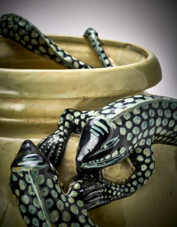 Francesco Molaroni. Large vase called "delle lucertole" decorated with four large salamanders - photo 3
