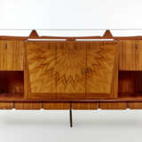 Large sideboard in veneered wood with lower part with six drawers, upper part with central band with three doors and flap side parts and shelf - фото 1