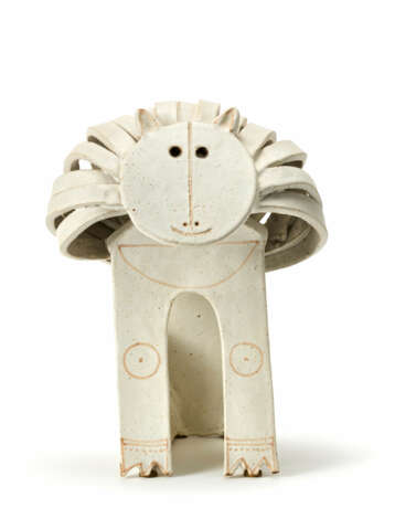 Bruno Gambone. LeoneSculpture depicting a seated smiling lion - photo 1