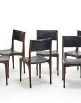 Lot consisting of six chairs