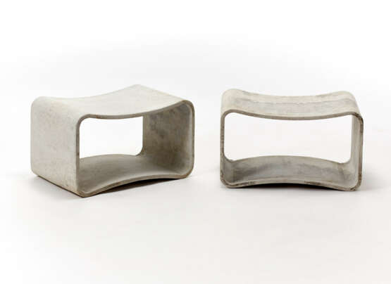 Willy Guhl. Pair of stools of the series "Loop" - Foto 1