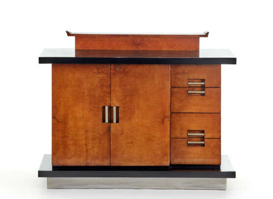 Novecento sideboard veneered in briar with base and handles in anticorodal, top in ebonized wood - photo 1