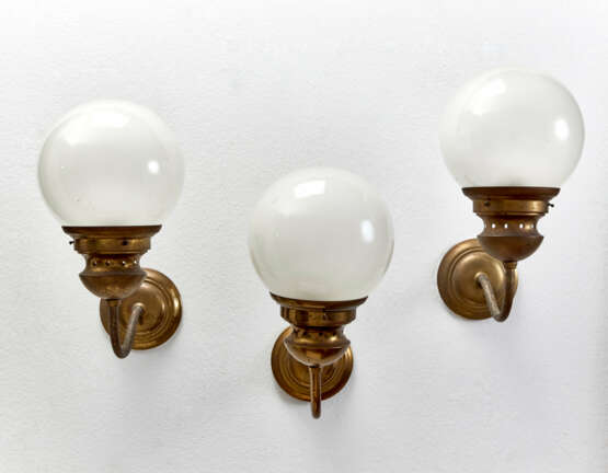 Luigi Caccia Dominioni. Three wall lamps - Foto 1