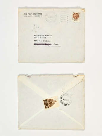 Gio Ponti. Cardboard folder containing a total of twenty-one sheets, including greeting cards, letters, minutes and a drawing, combined with two travel envelopes, an invitation card, four playing cards and a note containing pieces of bark - photo 19