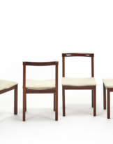 Lot consisting of four chairs