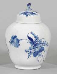 Cover vase with decorative 
