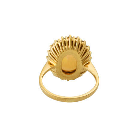 Ring mit Opalcabochon, ca. 2,5 ct und Brillanten - photo 4