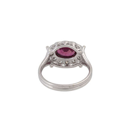 Ring mit ovalem Rubin ca. 1,6 ct und Brillanten zusammen ca. 0,36 ct, - фото 4
