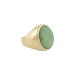 Ring, mit Jadeit, 