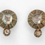 Paar Ohrringe mit Diamantrosen - Foto 1