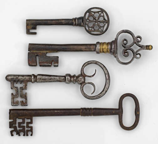 Vier Barock-Schlüssel - Foto 1