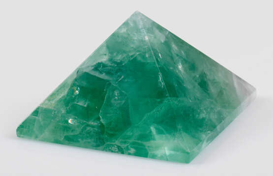 Jade-Pyramide - photo 1