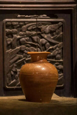 A BROWN-GLAZED JAR EASTERN WEI DYNASTY (386-534) - фото 1