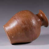 A BROWN-GLAZED JAR EASTERN WEI DYNASTY (386-534) - Foto 3