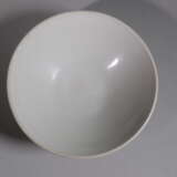 A WHITE-GLAZED CUP XING YAO TANG DYNASTY (618-907) - photo 1