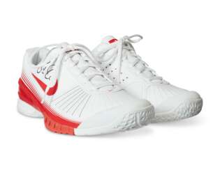 ROGER FEDERER'S CLAY COURT SNEAKERS