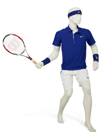 ROGER FEDERER'S TOURNAMENT OUTFIT AND RACKETS - photo 2