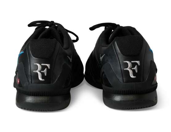 ROGER FEDERER'S TOURNAMENT NIGHT MATCH SNEAKERS - фото 6