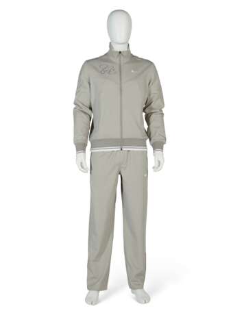 ROGER FEDERER'S TOURNAMENT TRACKSUIT - photo 1