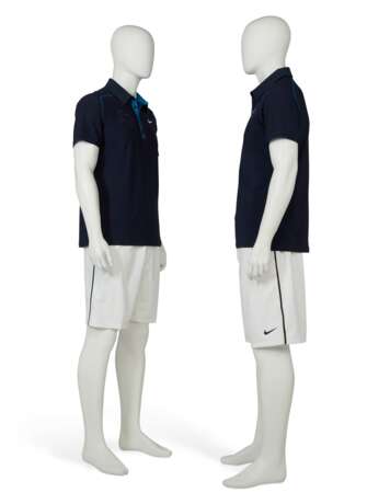 ROGER FEDERER'S CHAMPION OUTFITS AND RACKET - Foto 2