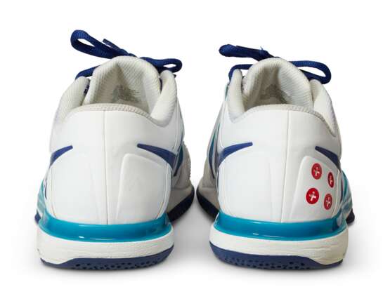 ROGER FEDERER'S TOURNAMENT DAY MATCH SNEAKERS - фото 3