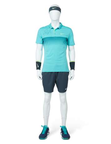 ROGER FEDERER'S TOURNAMENT OUTFIT - photo 1