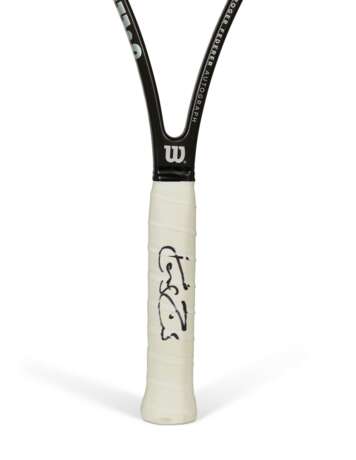 ROGER FEDERER'S CHAMPION RACKET - фото 2