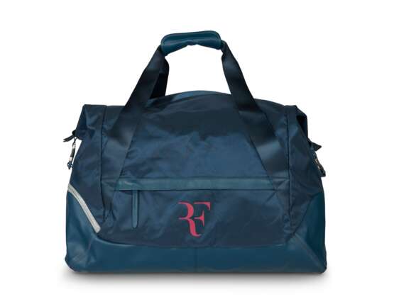 ROGER FEDERER'S CHAMPION BAG - фото 1