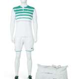 ROGER FEDERER'S TOURNAMENT OUTFIT AND BAG - photo 1